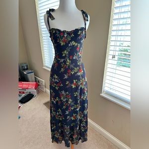 NWT Reformation Nikita dress in Bordeaux print size 0 navy blue with flowers